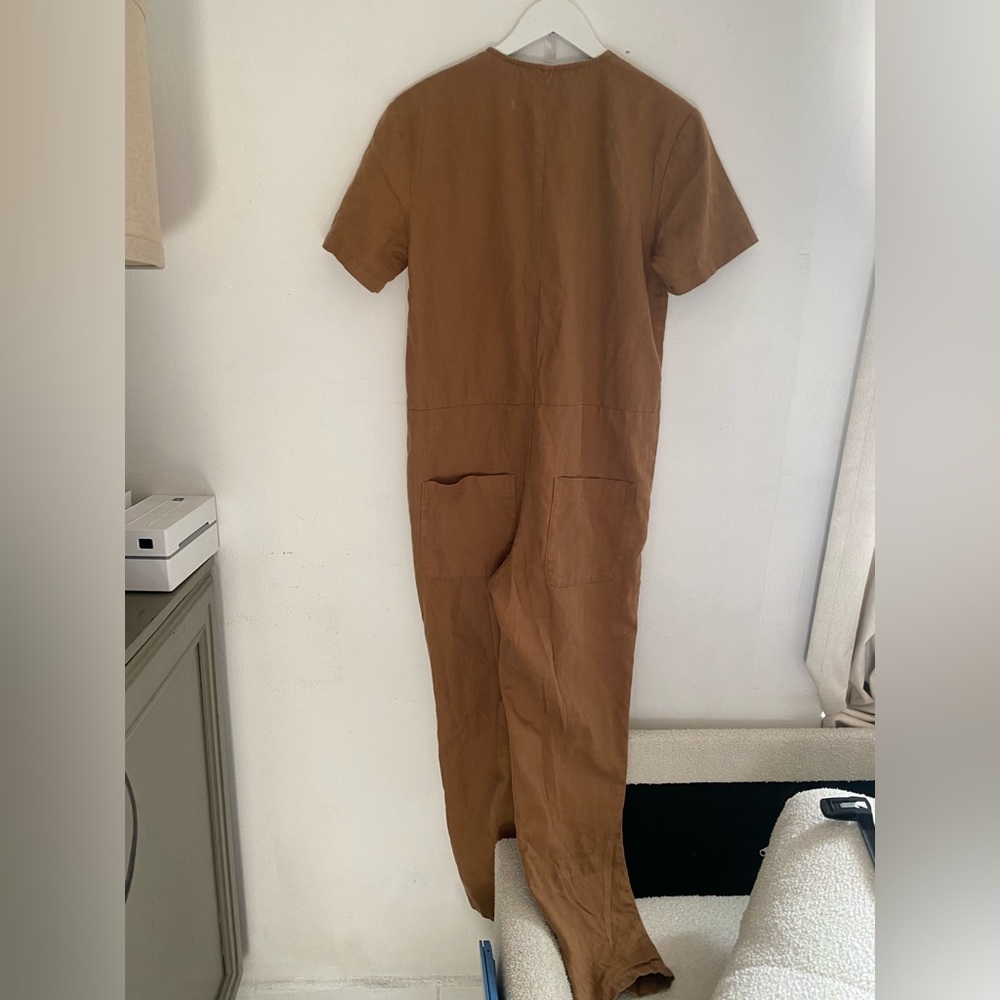 Rylee + Cru Button-Front Jumpsuit  linen mono in Camel Brown organic - Picture 3 of 8
